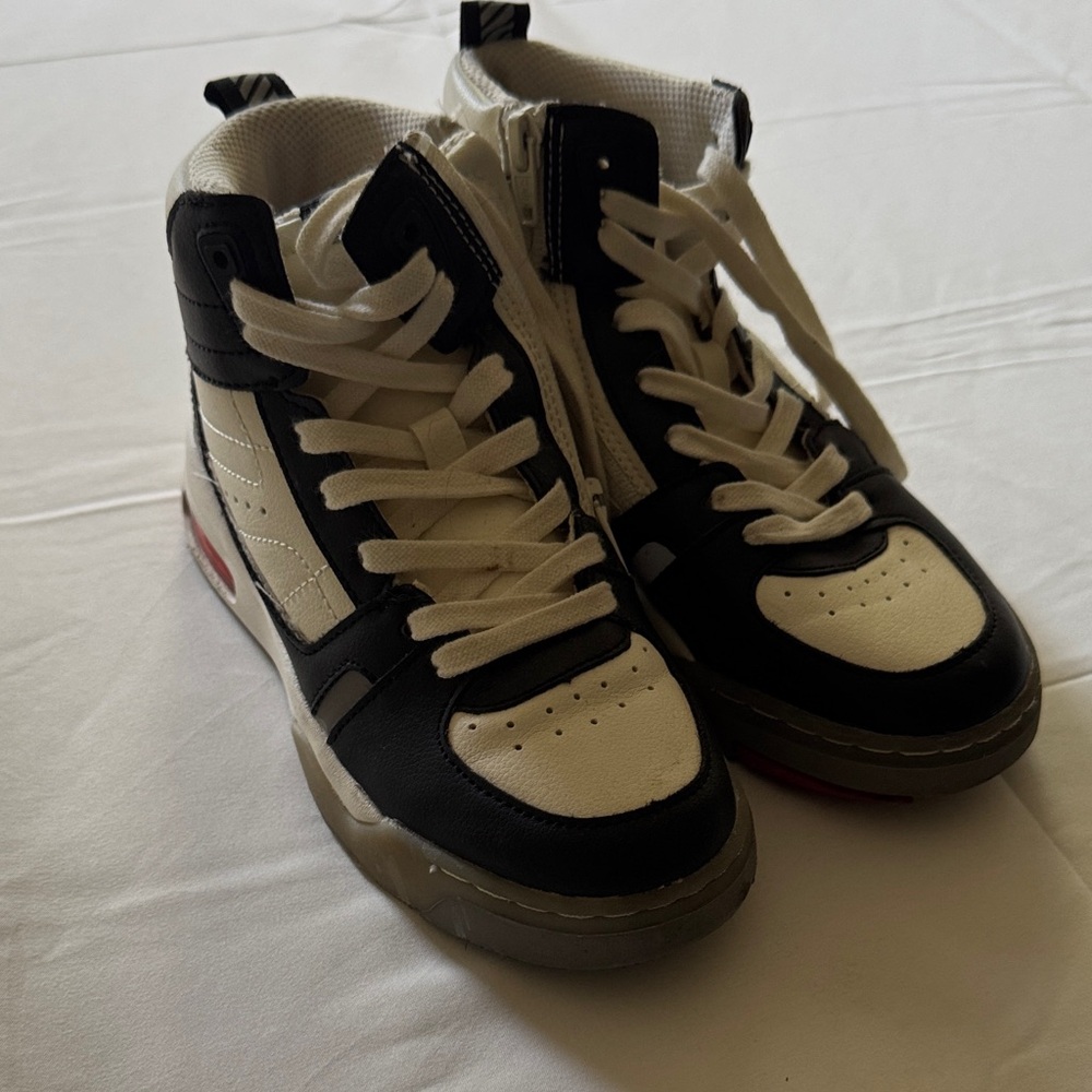 Zara Kids Black and White Sneakers
